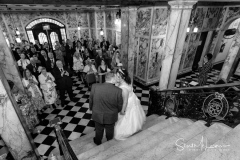 A kiss in front of the guests